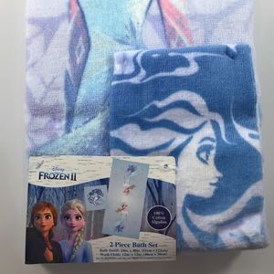 This is for a BRAND NEW Disney Frozen II Bath Set.